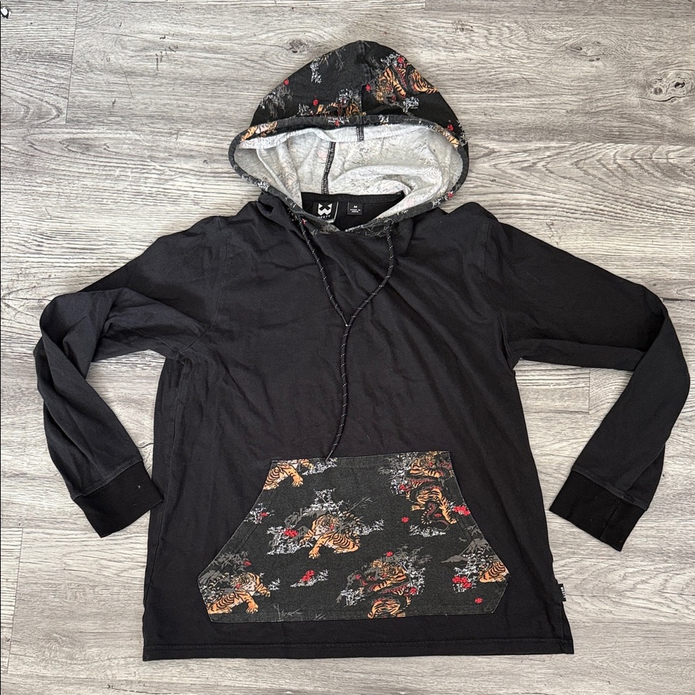 Black Men's Hooded Pullover Sweatshirt with Patterned Accents